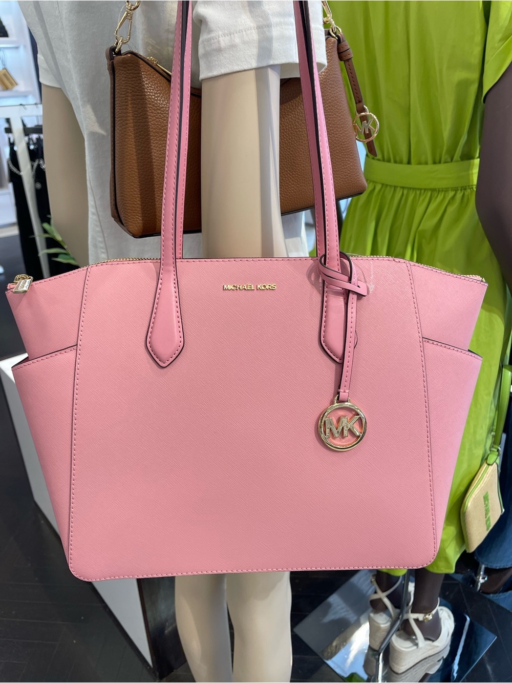 Michael KORS Marilyn Medium Saffiano Leather Shoulder Tote Bag
Carnation 
NWT